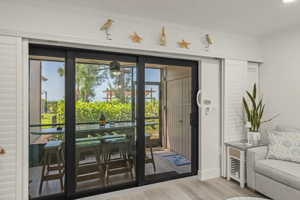 625 Nerita Street Sanibel FL 33957-6803
