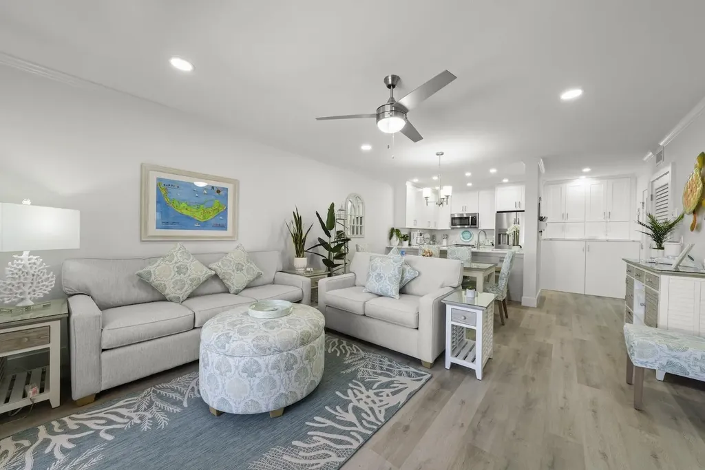 625 Nerita Street Sanibel FL 33957-6803