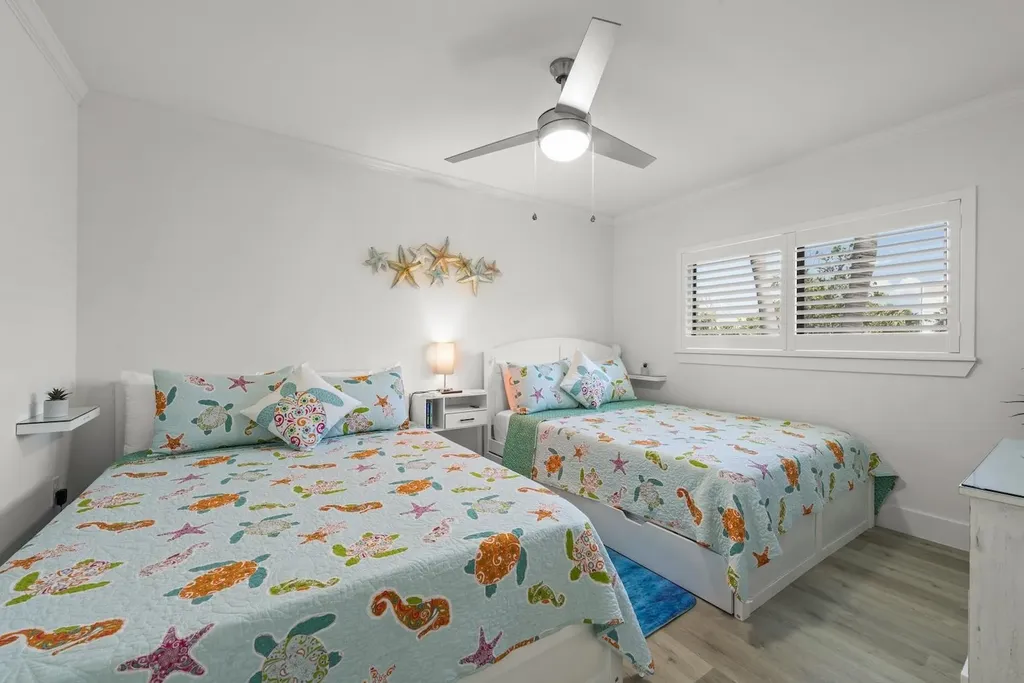 625 Nerita Street Sanibel FL 33957-6803