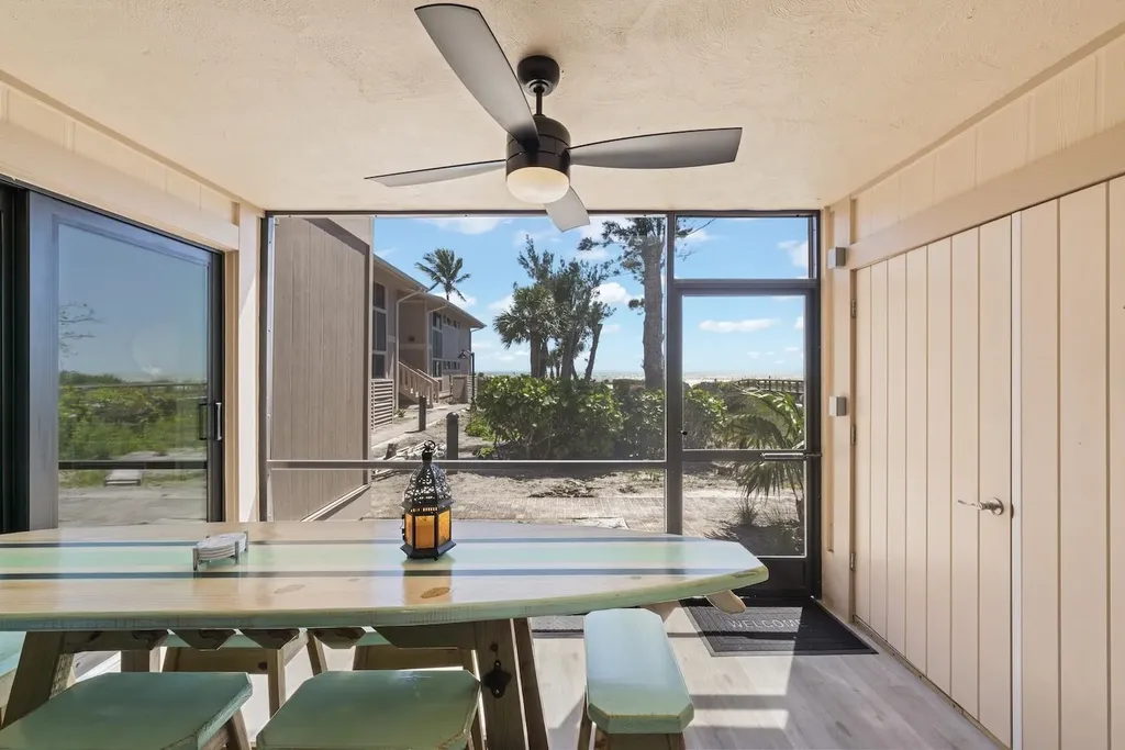 625 Nerita Street Sanibel FL 33957-6803