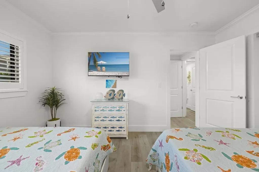 625 Nerita Street Sanibel FL 33957-6803