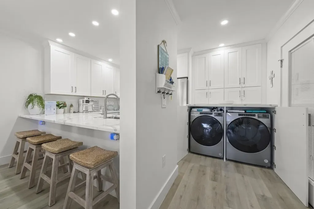 625 Nerita Street Sanibel FL 33957-6803