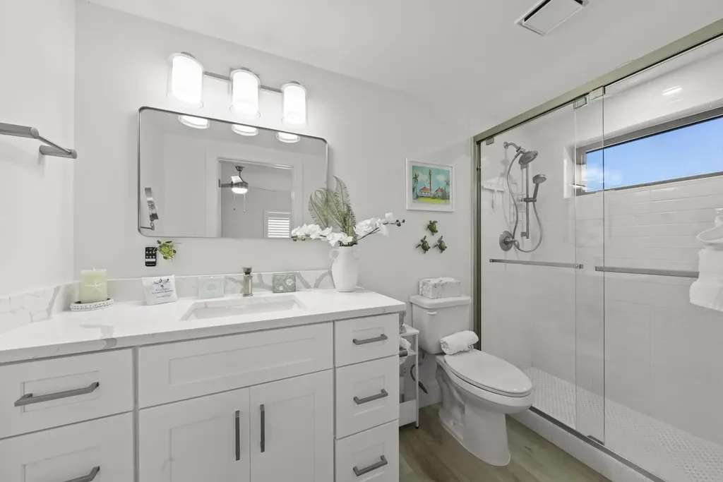 625 Nerita Street Sanibel FL 33957-6803