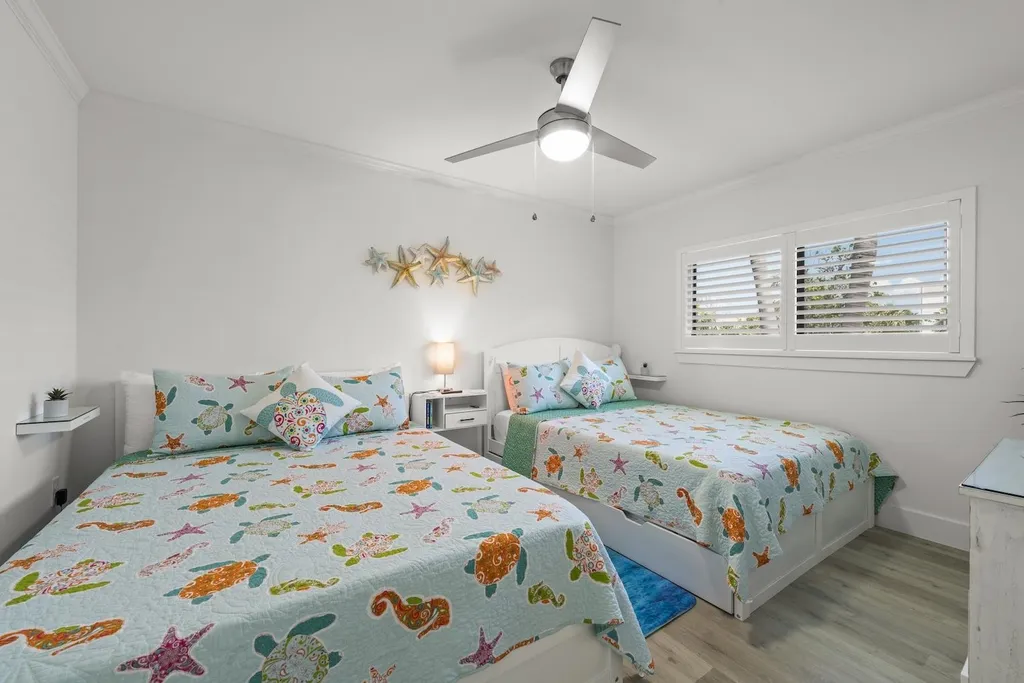 625 Nerita Street Sanibel FL 33957-6803