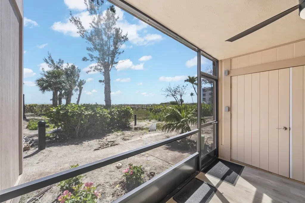 625 Nerita Street Sanibel FL 33957-6803