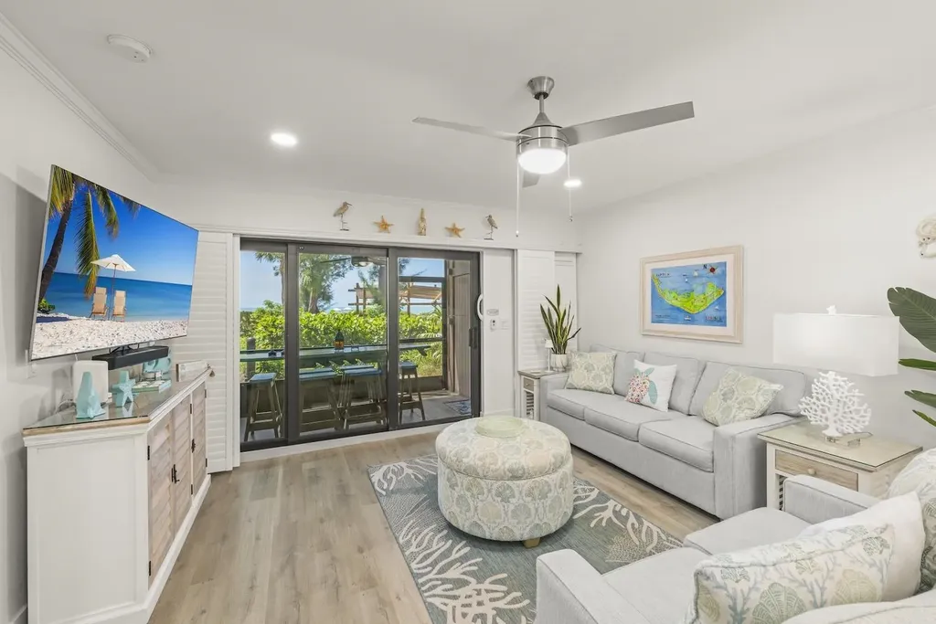 625 Nerita Street Sanibel FL 33957-6803