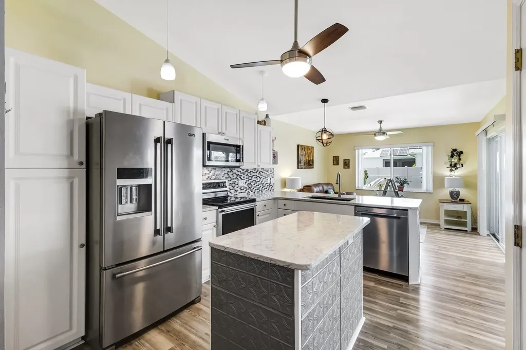 2004 SE 8th Avenue Cape Coral FL 33990