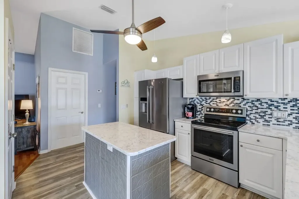 2004 SE 8th Avenue Cape Coral FL 33990