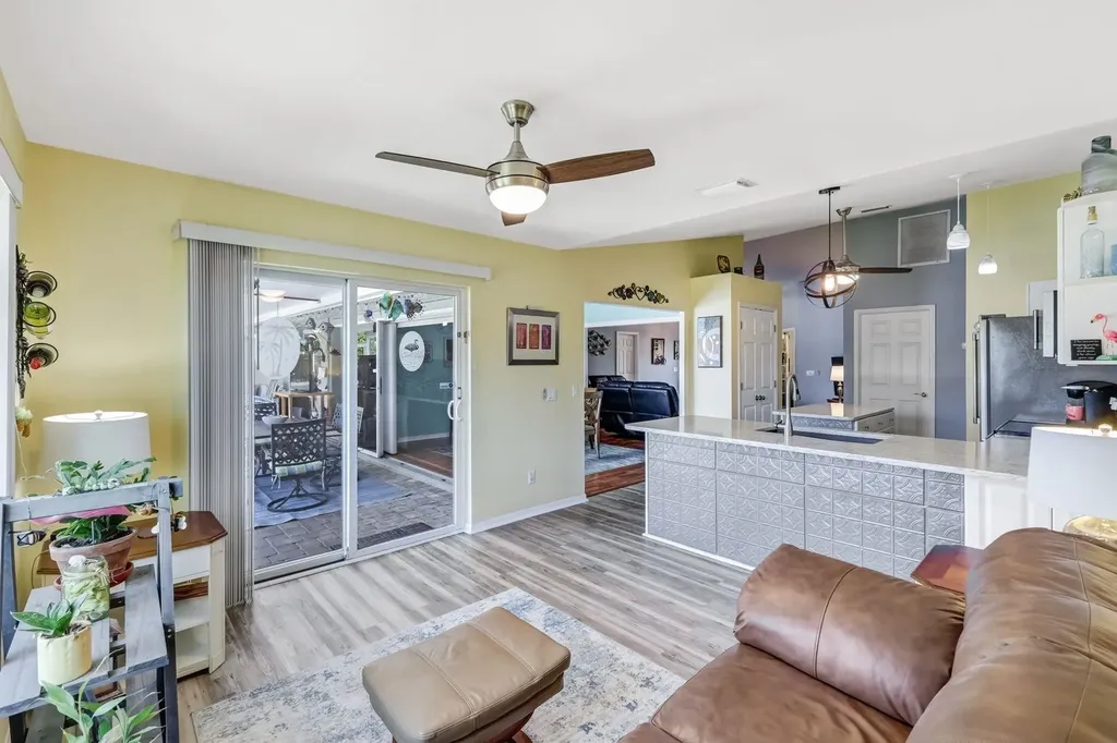 2004 SE 8th Avenue Cape Coral FL 33990