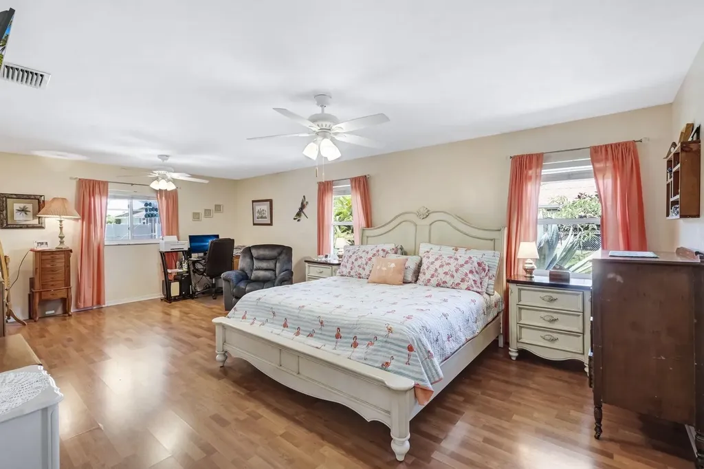 2004 SE 8th Avenue Cape Coral FL 33990