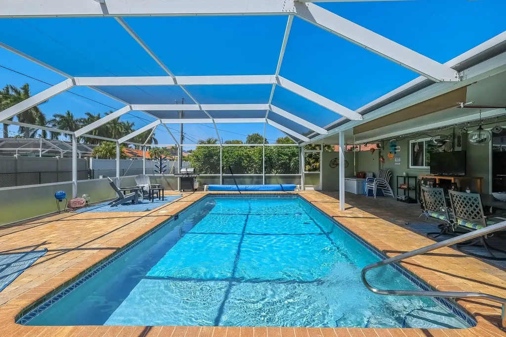 2004 SE 8th Avenue Cape Coral FL 33990