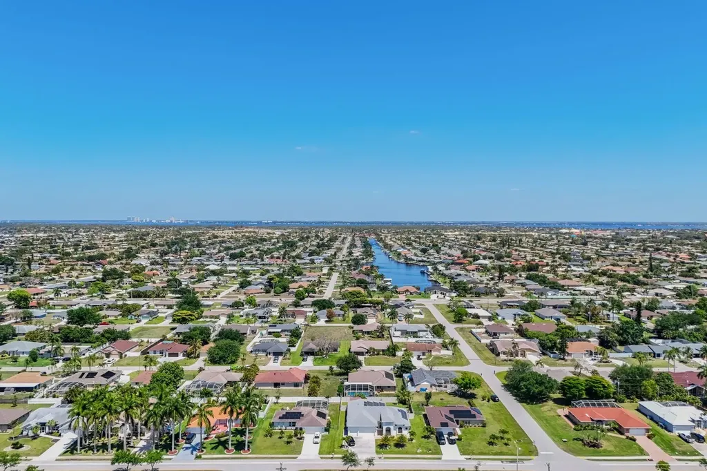 2004 SE 8th Avenue Cape Coral FL 33990