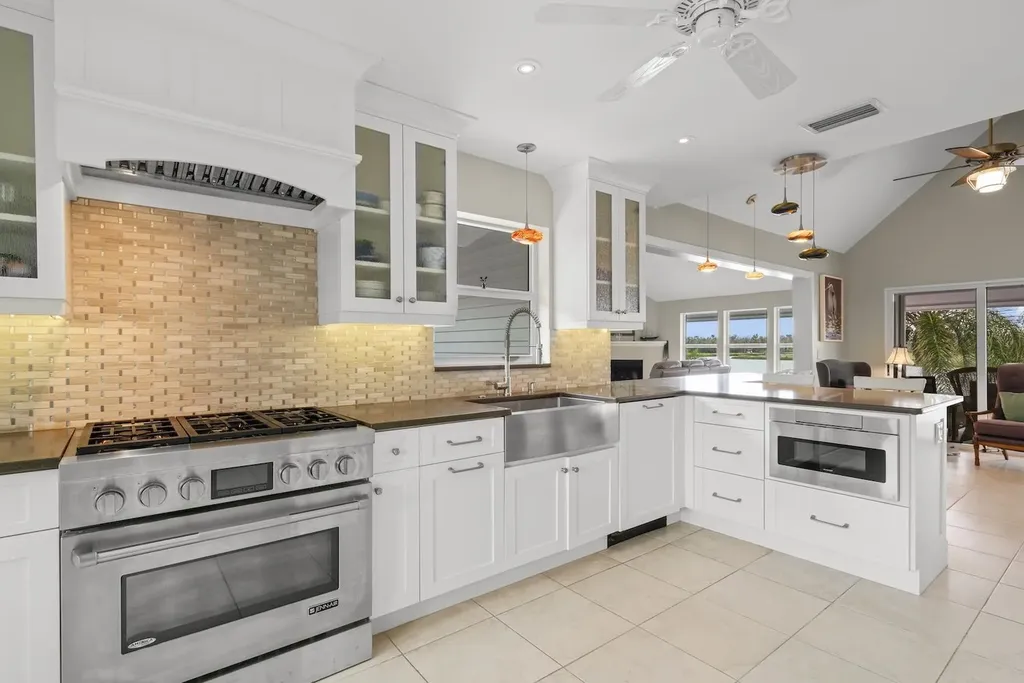 1406 Sanderling Circle Sanibel FL 33957