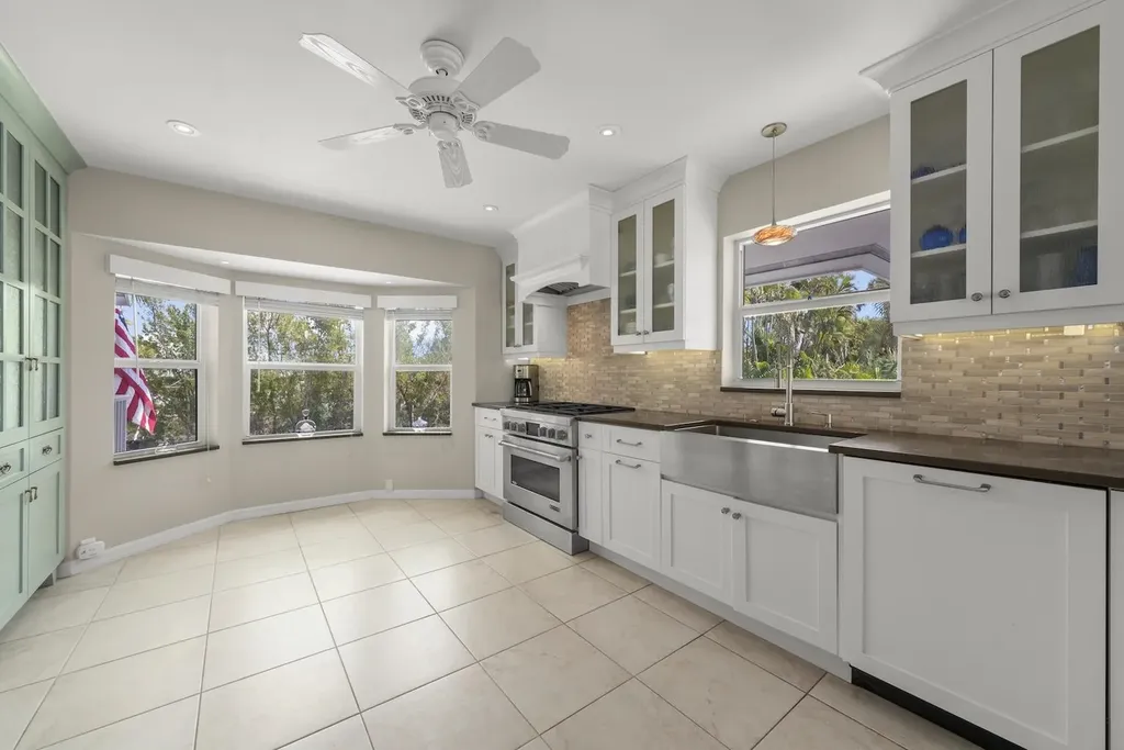1406 Sanderling Circle Sanibel FL 33957