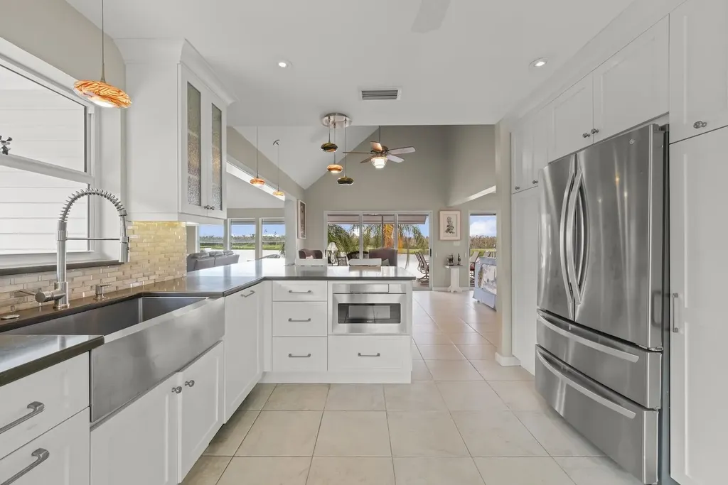 1406 Sanderling Circle Sanibel FL 33957