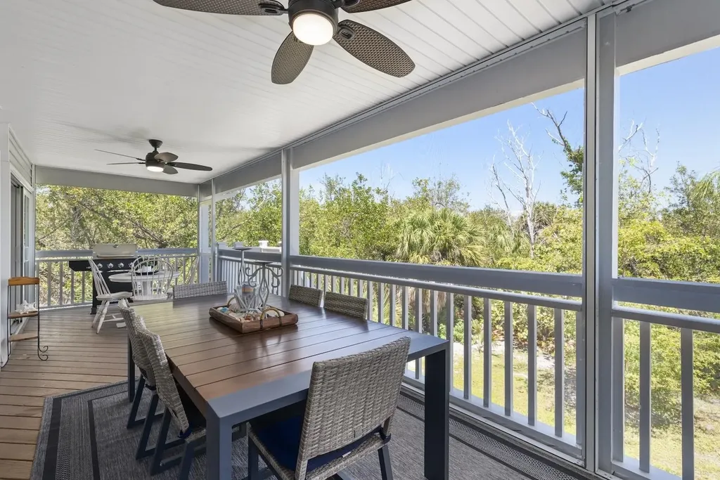 207 Daniel Drive Sanibel FL 33957