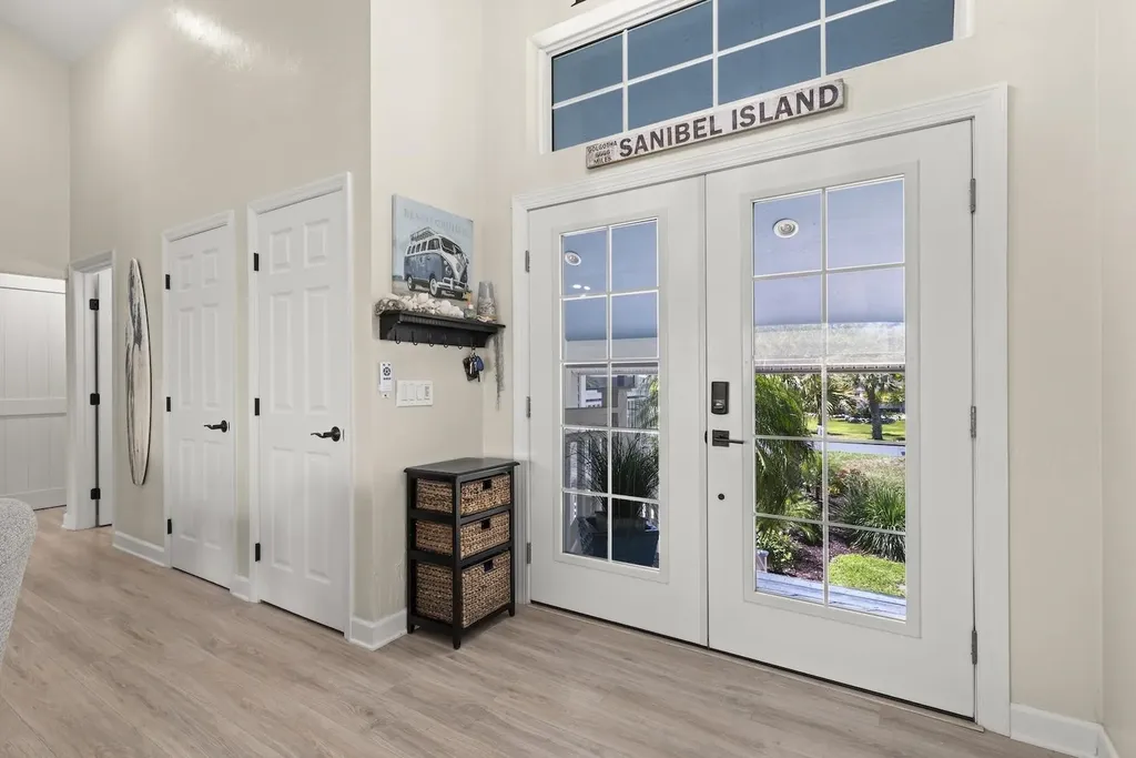 207 Daniel Drive Sanibel FL 33957