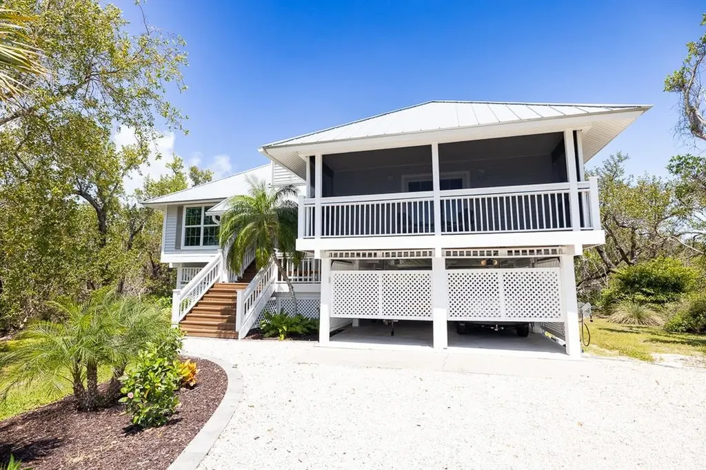 207 Daniel Drive Sanibel FL 33957