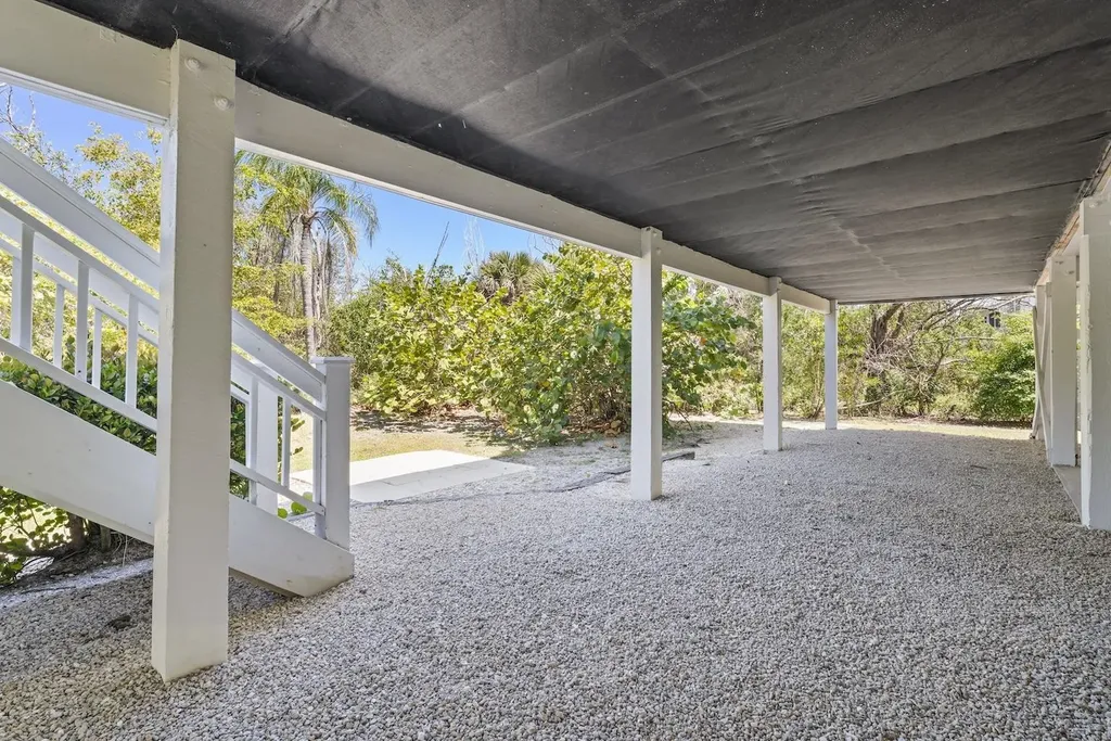 207 Daniel Drive Sanibel FL 33957