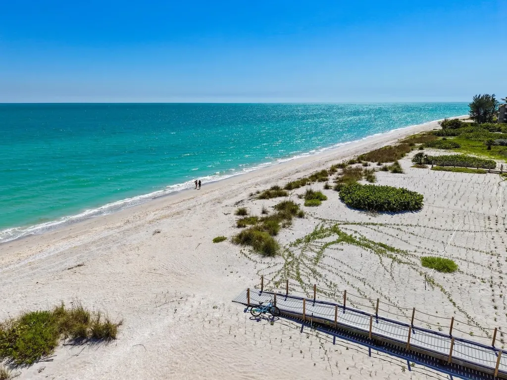 207 Daniel Drive Sanibel FL 33957