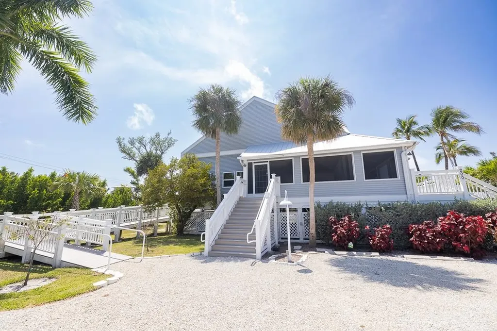 207 Daniel Drive Sanibel FL 33957