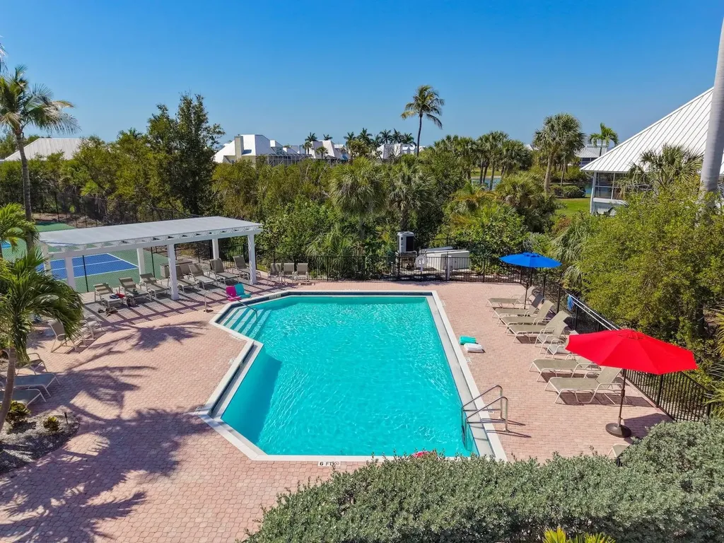 207 Daniel Drive Sanibel FL 33957