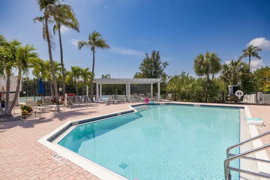207 Daniel Drive Sanibel FL 33957