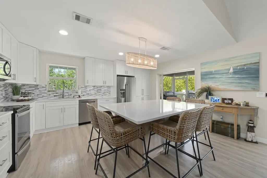 207 Daniel Drive Sanibel FL 33957