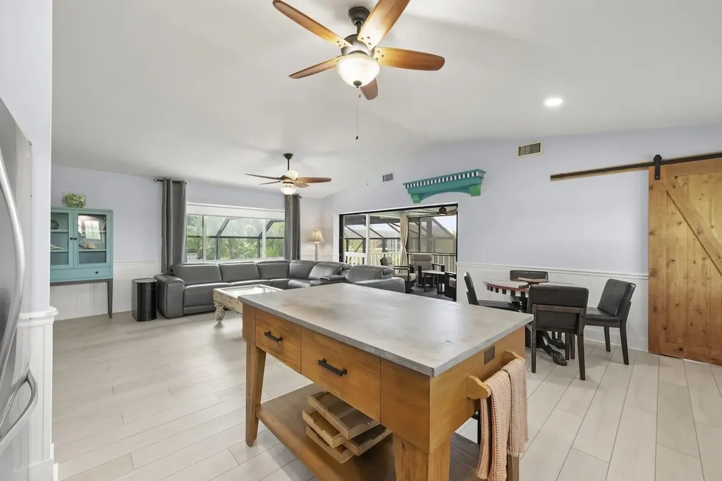589 Rabbit Road Sanibel FL 33957