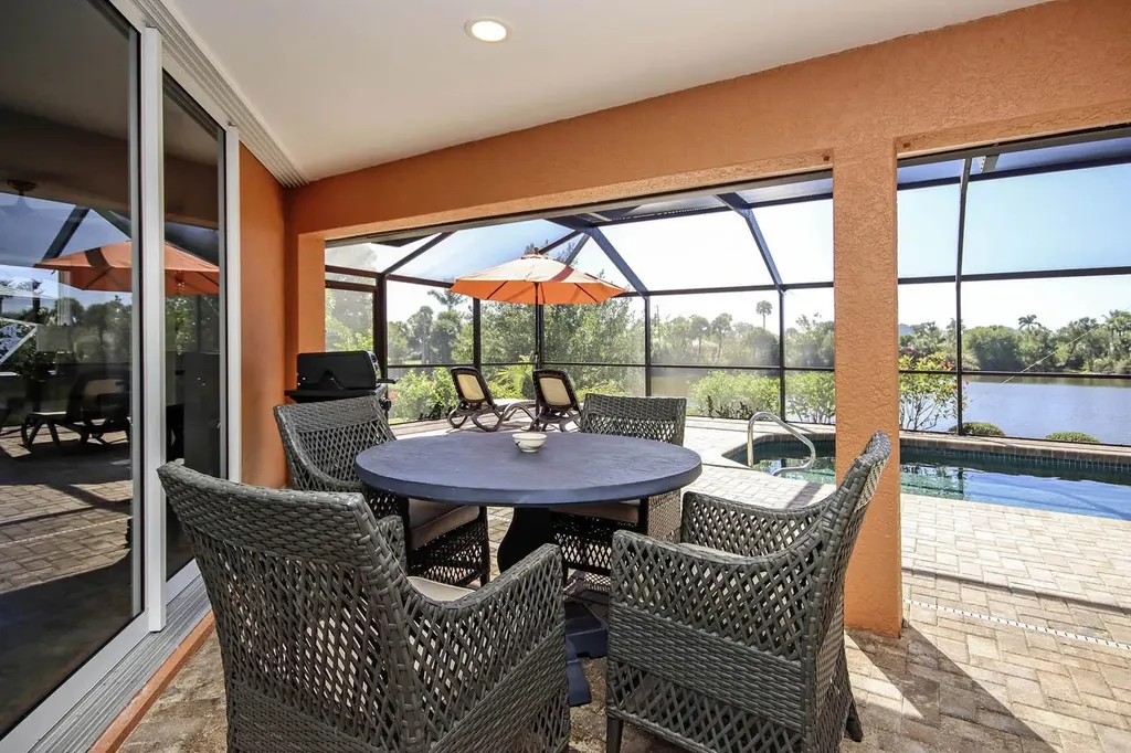 1066 Blue Heron Drive Sanibel FL 33957