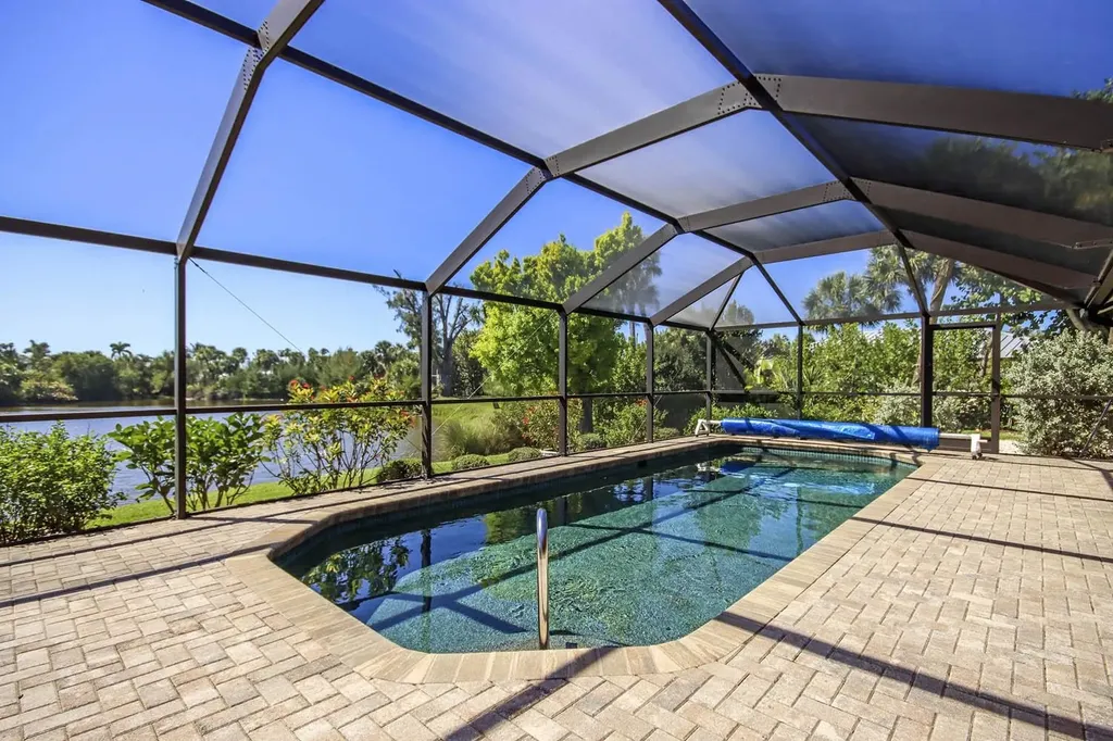 1066 Blue Heron Drive Sanibel FL 33957