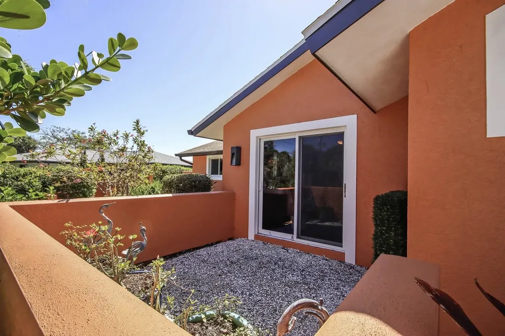 1066 Blue Heron Drive Sanibel FL 33957