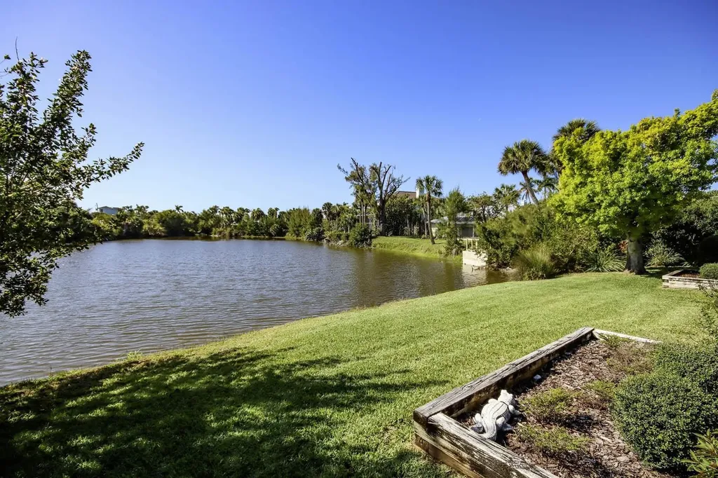 1066 Blue Heron Drive Sanibel FL 33957