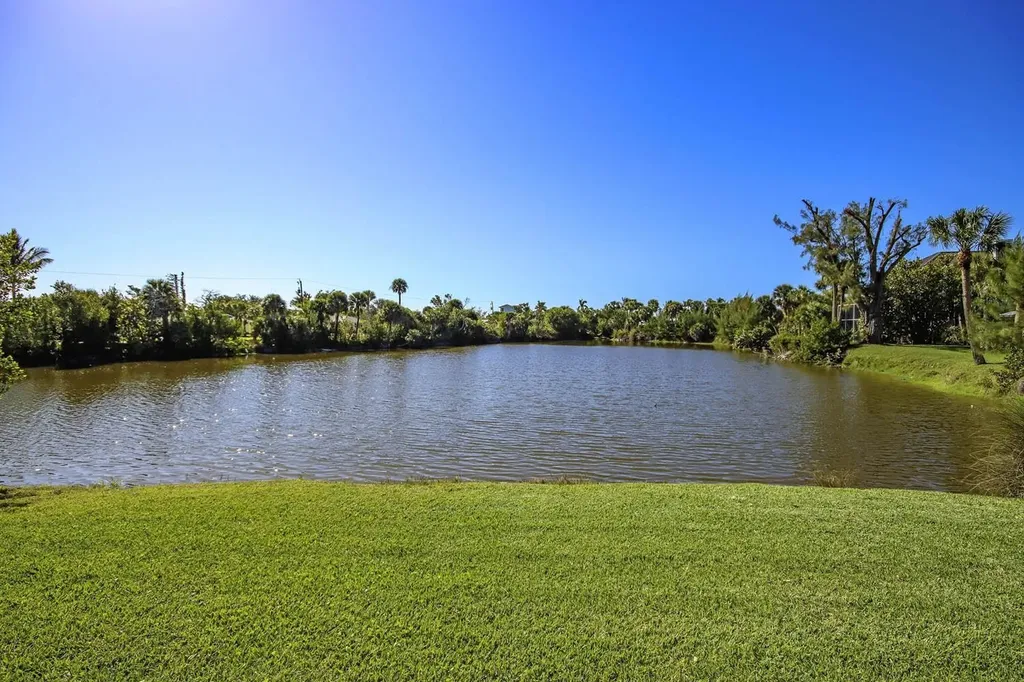 1066 Blue Heron Drive Sanibel FL 33957