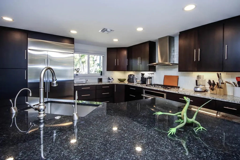1066 Blue Heron Drive Sanibel FL 33957