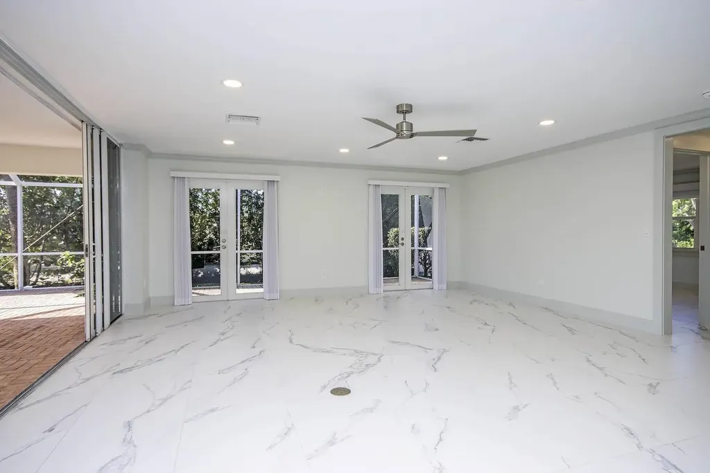 1054 Blue Heron Drive Sanibel FL 33957