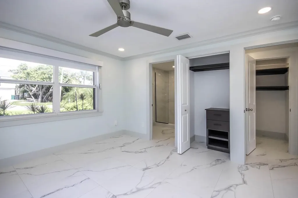 1054 Blue Heron Drive Sanibel FL 33957