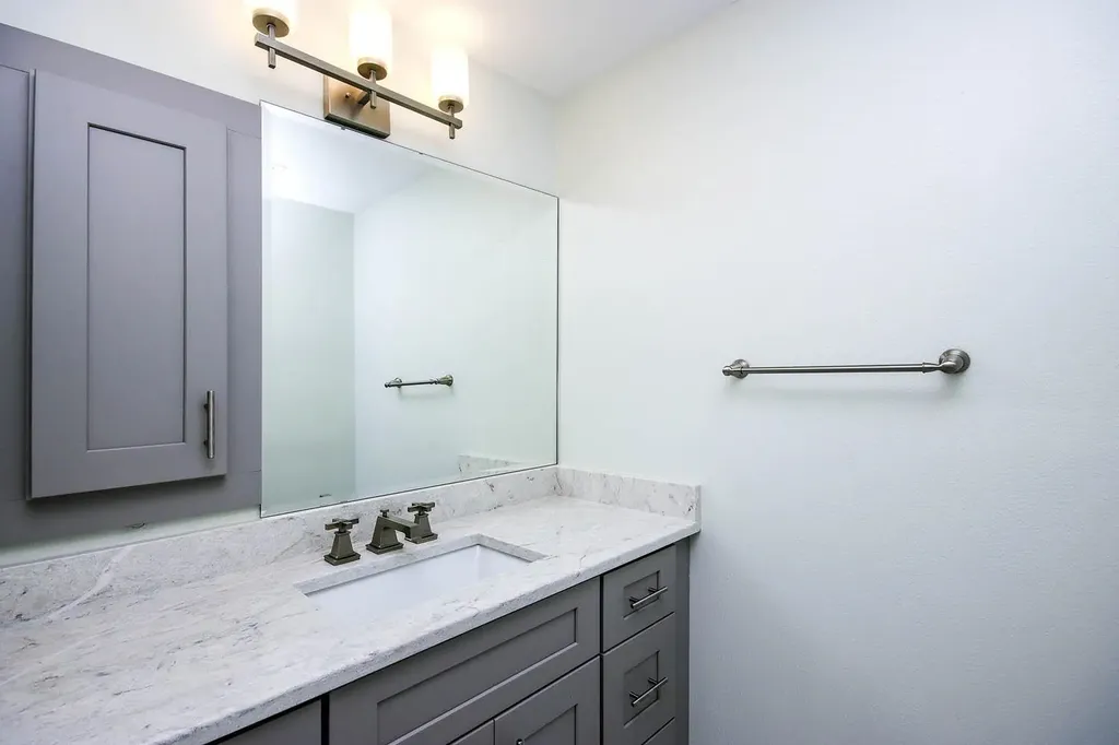 1054 Blue Heron Drive Sanibel FL 33957