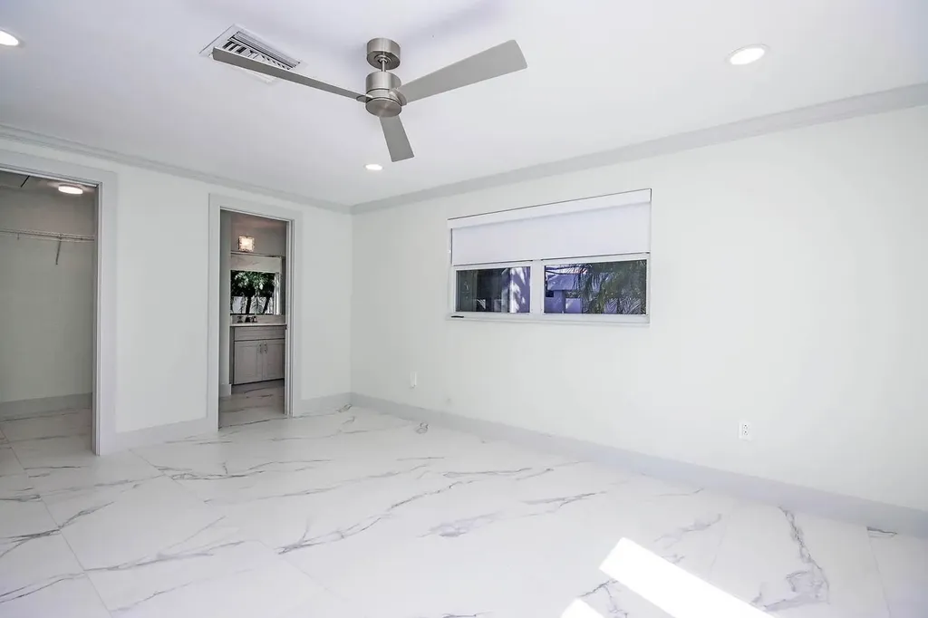 1054 Blue Heron Drive Sanibel FL 33957