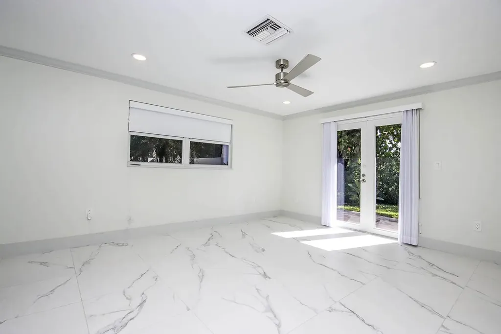 1054 Blue Heron Drive Sanibel FL 33957