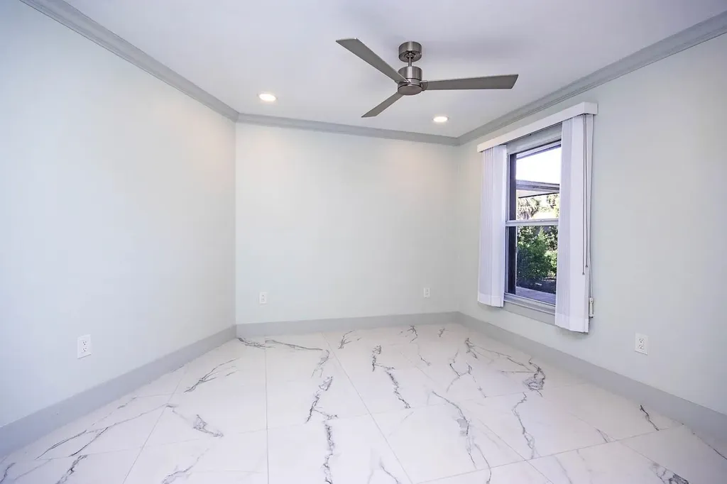 1054 Blue Heron Drive Sanibel FL 33957