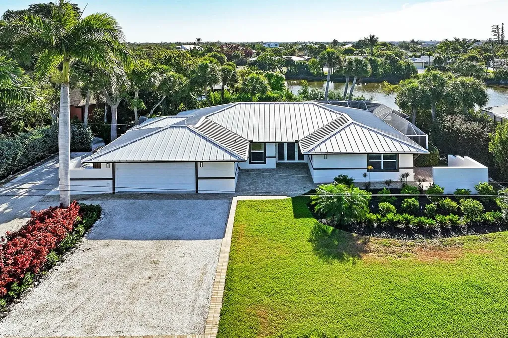 1054 Blue Heron Drive Sanibel FL 33957