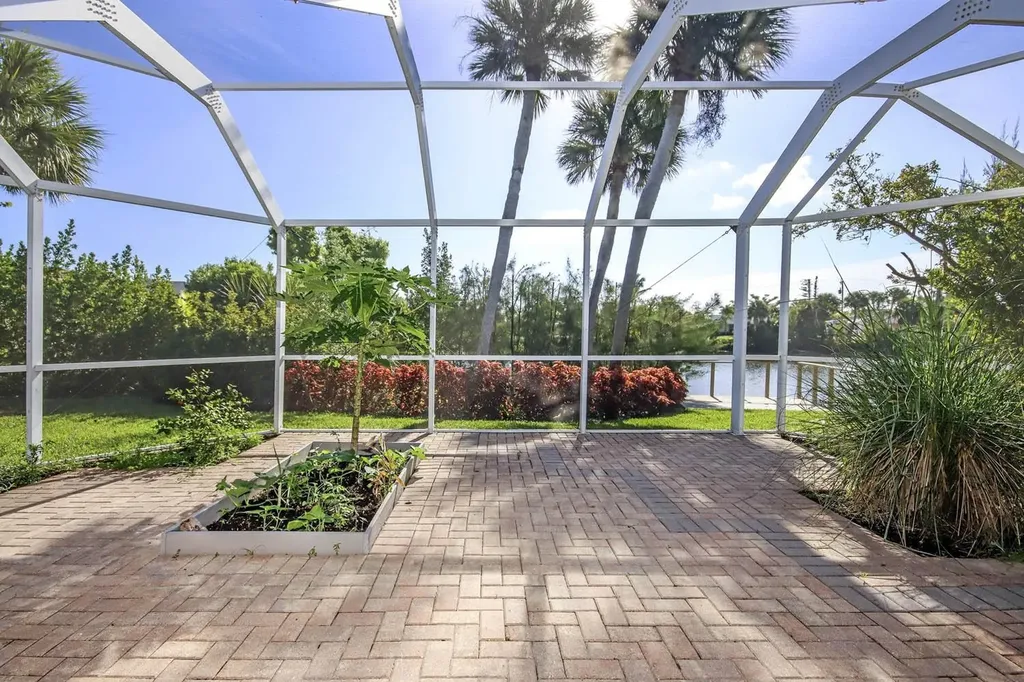 1054 Blue Heron Drive Sanibel FL 33957