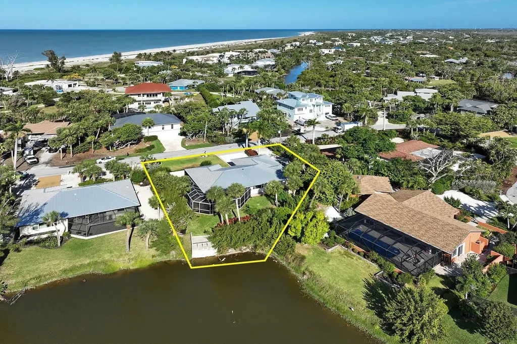 1054 Blue Heron Drive Sanibel FL 33957
