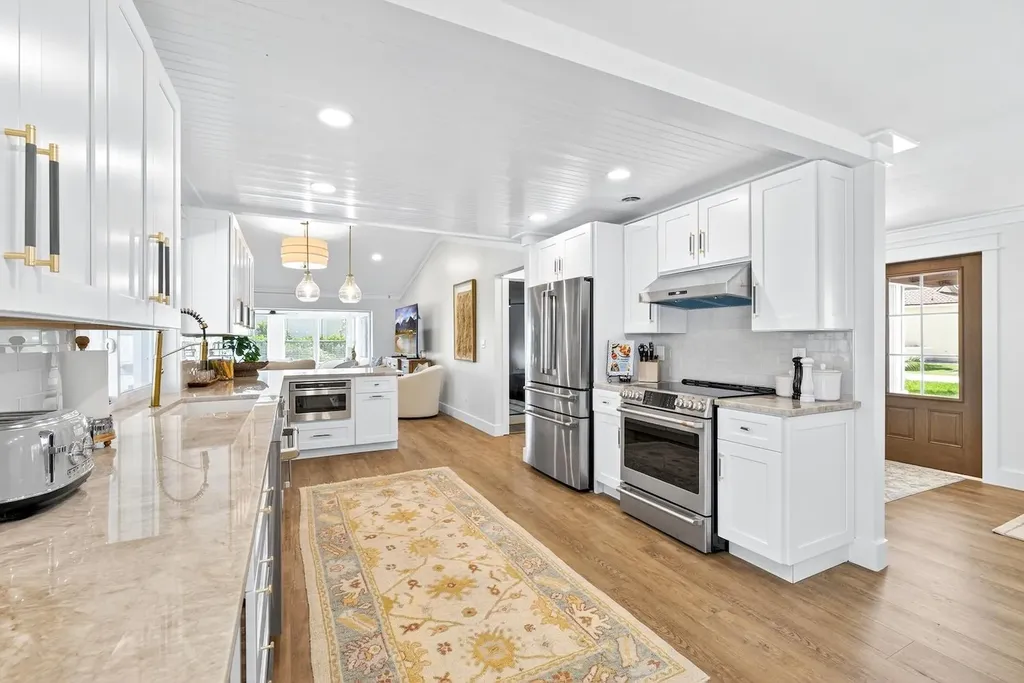 1251 Par View Drive Sanibel FL 33957