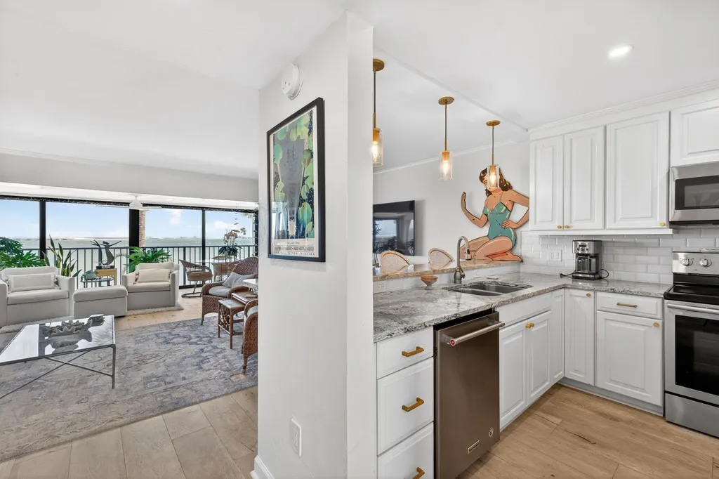 760 Sextant Drive Sanibel FL 33957