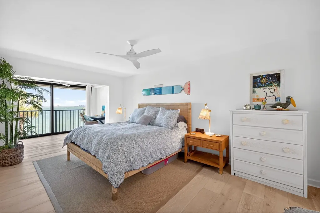 760 Sextant Drive Sanibel FL 33957