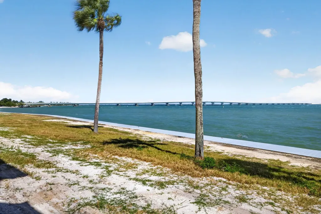 760 Sextant Drive Sanibel FL 33957