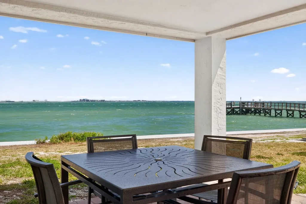 760 Sextant Drive Sanibel FL 33957