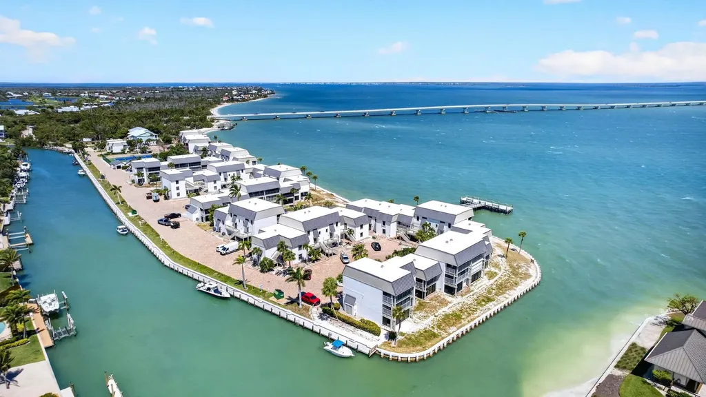 760 Sextant Drive Sanibel FL 33957